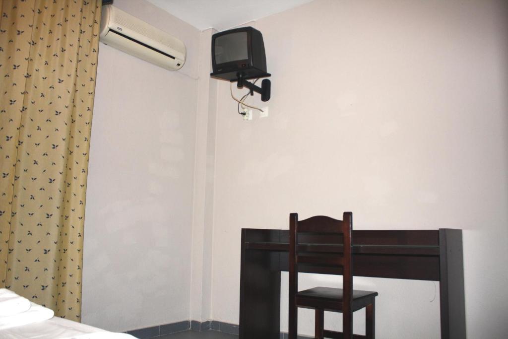 Hostal Carlos I La Línea de la Concepción Rum bild